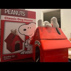 COPY - Snoopy Dog house Cookie Jar